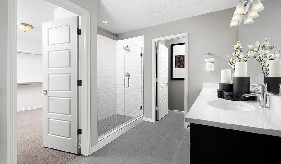 The Moonstone Owner's bath of the Moonstone plan in Miners Grove