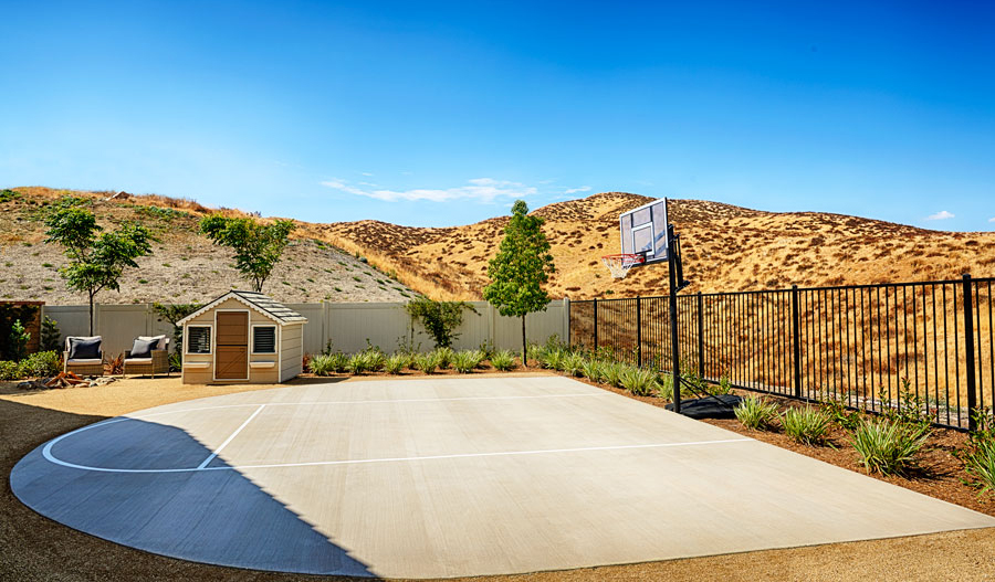 Julia model home outdoor living