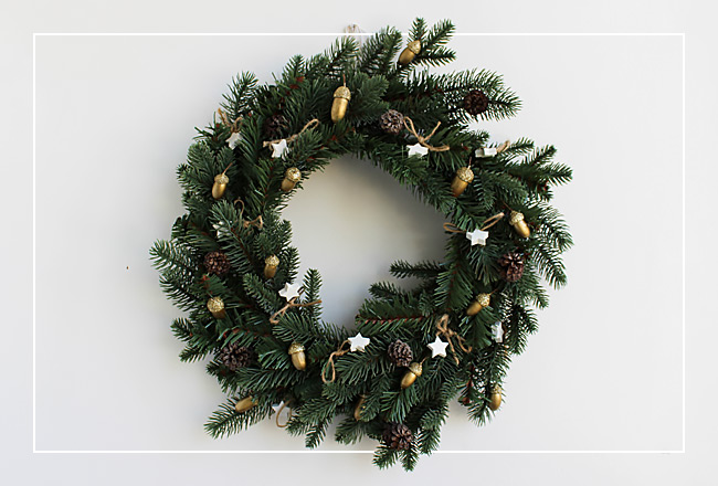 Holiday wreath