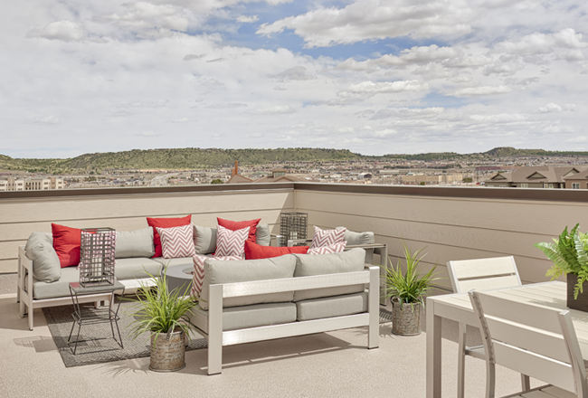 Relaxing rooftop terrace of Cityscape™ home