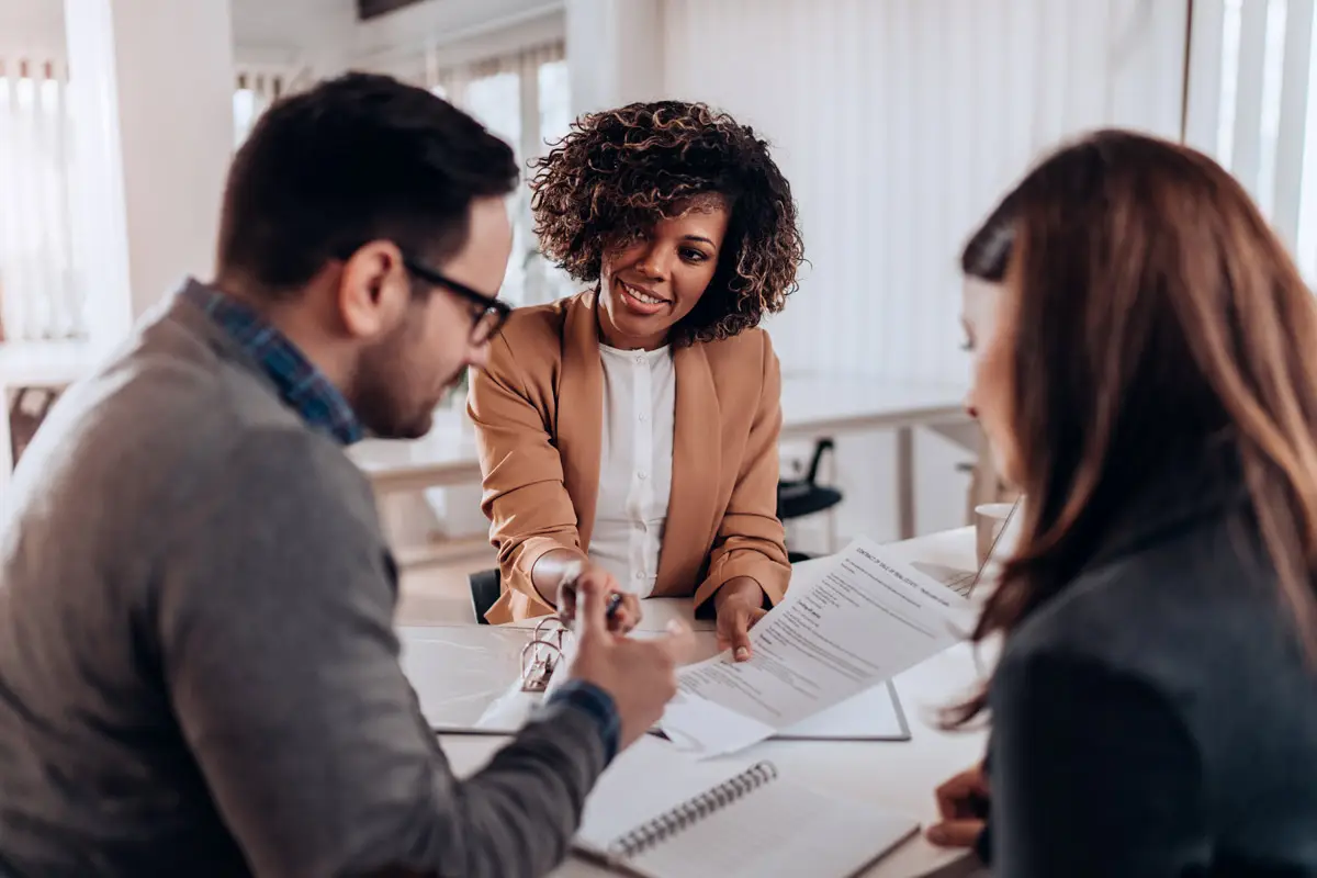 Realtor explaining closing costs