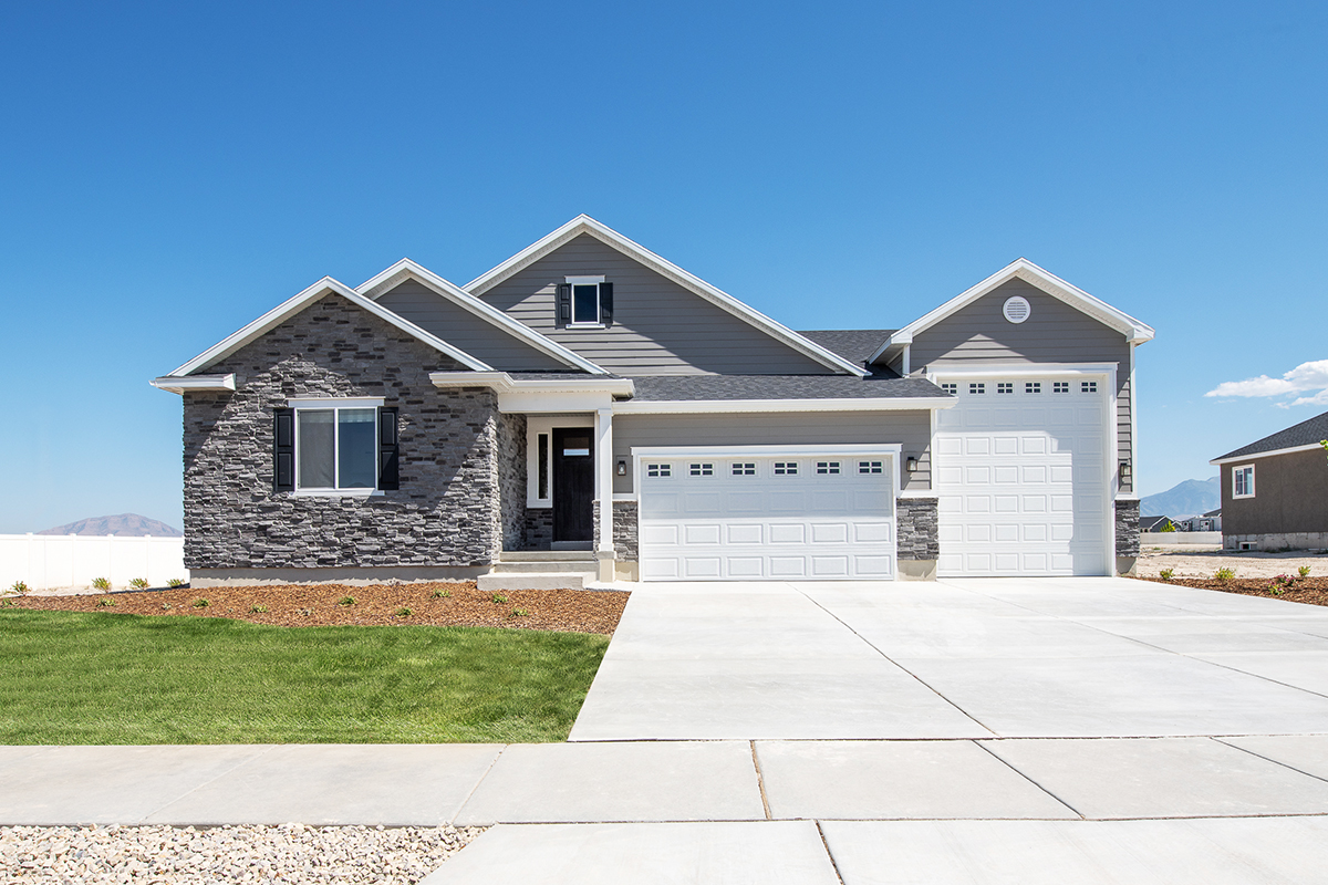 Clients need an RV or boat garage? Introduce them to the Harris!