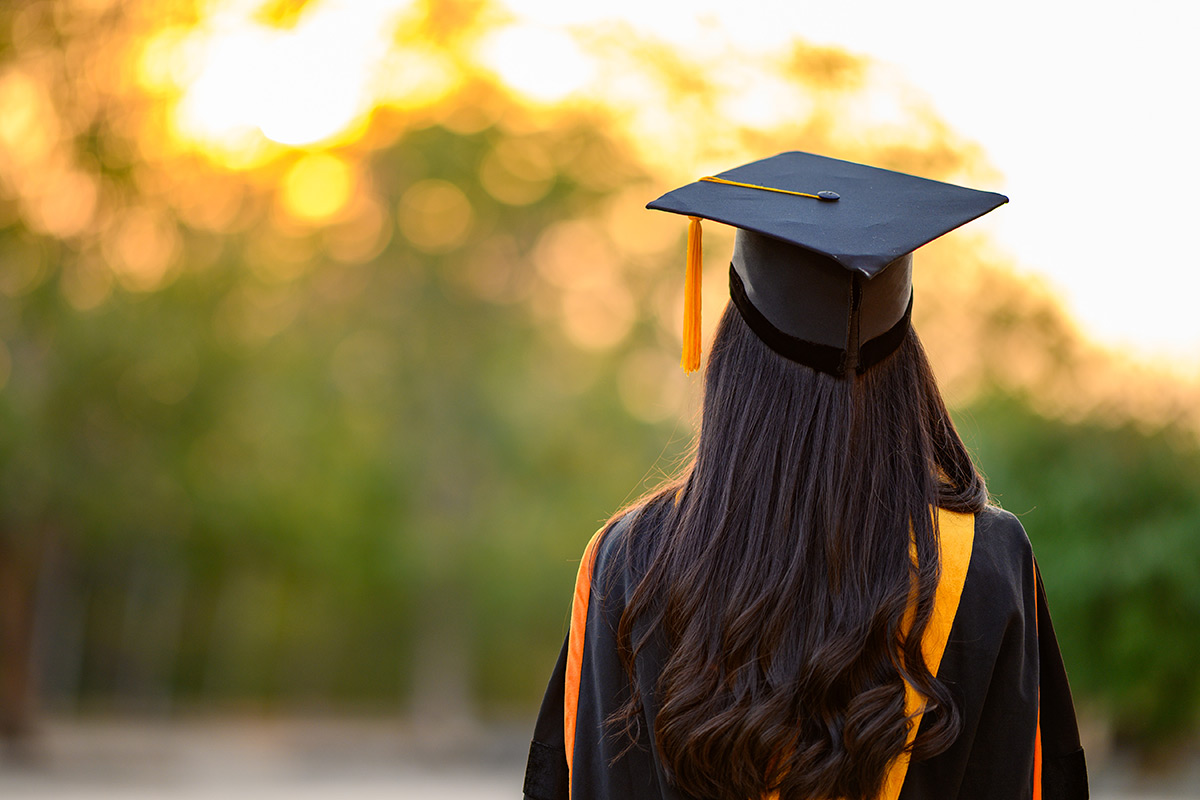 Do Student Loans Affect Buying a House? What Your Clients Need to Know