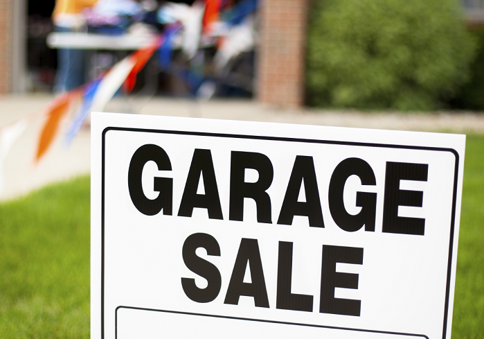 Tips for Creating & Placing Garage Sale Signs