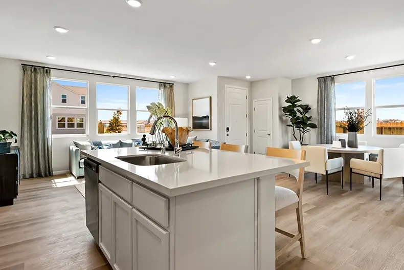 Veteran Single Mom Finds Dream Home Just in Time for the Holidays