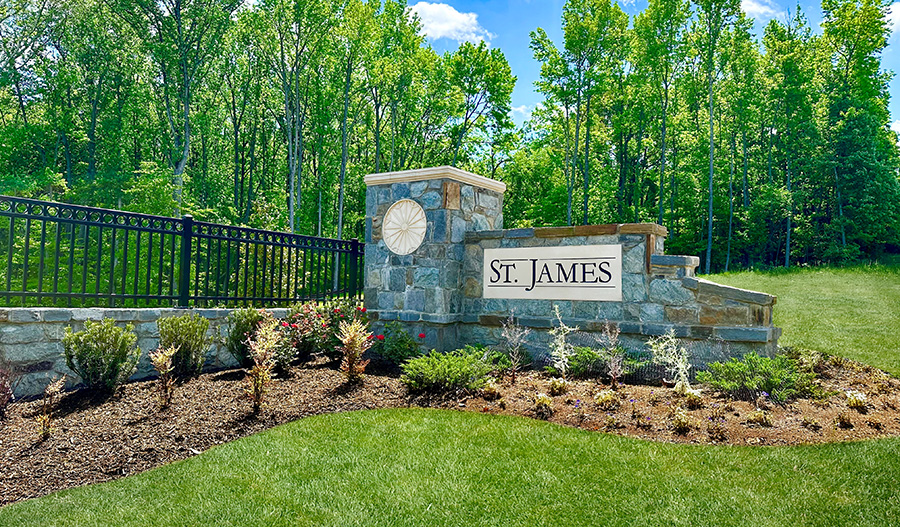 Entrance to one of Richmond American's luxury communities 