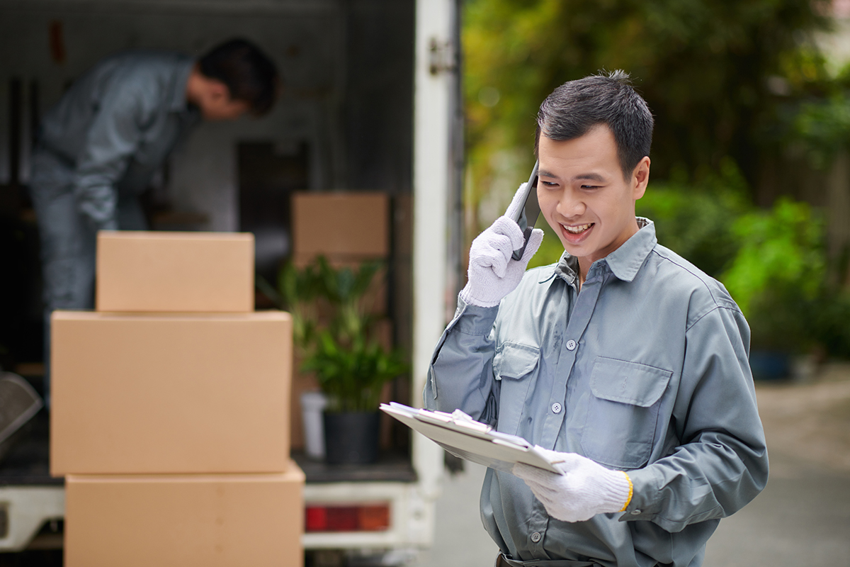 10 Tips for How to Choose a Moving Company 