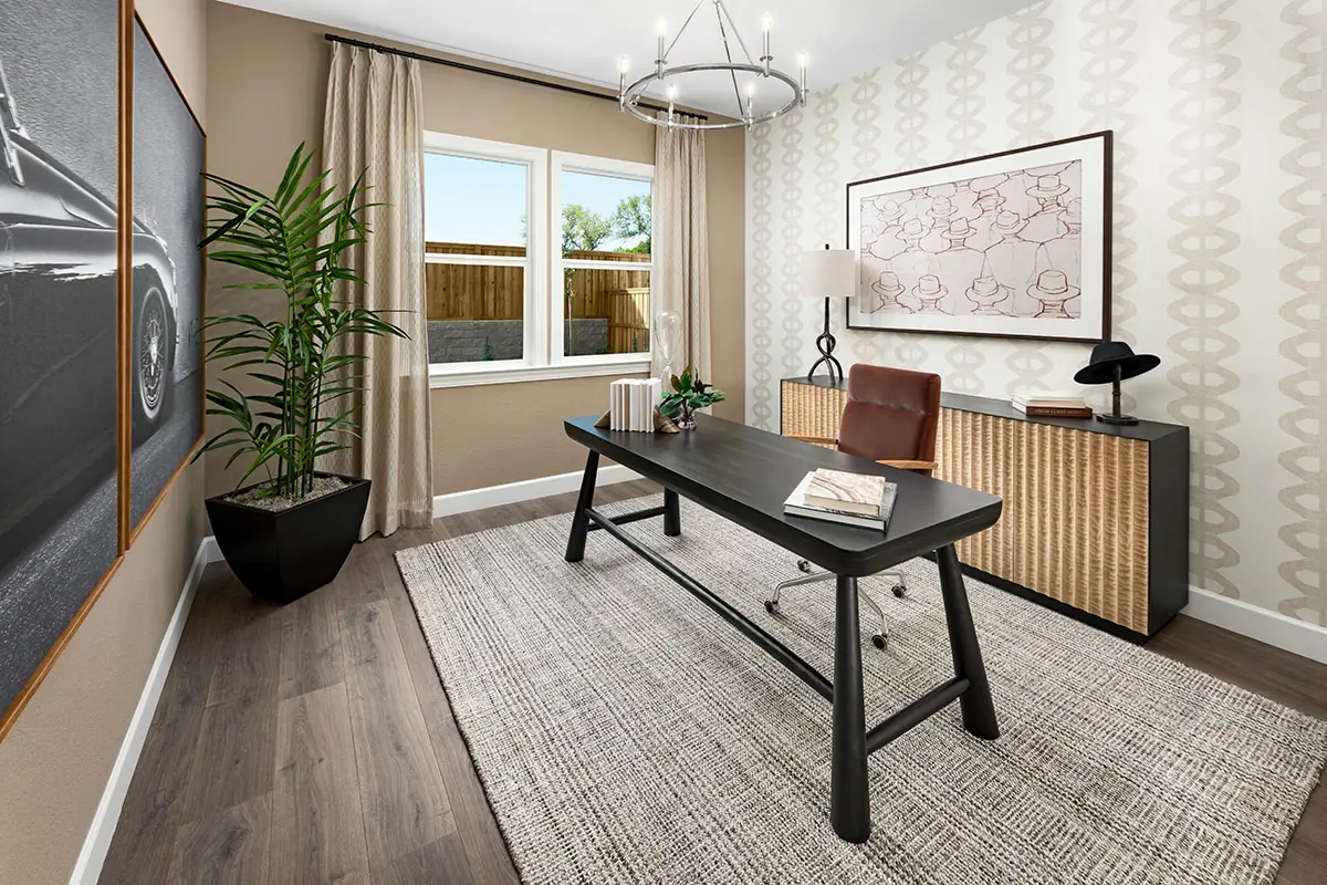 Flex room that has been used a study