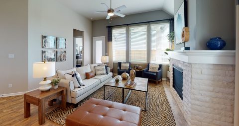 2-HOU-chesmarhomes-HILLCREST-modelhome-Meridiana-livingroom-480x254.jpg