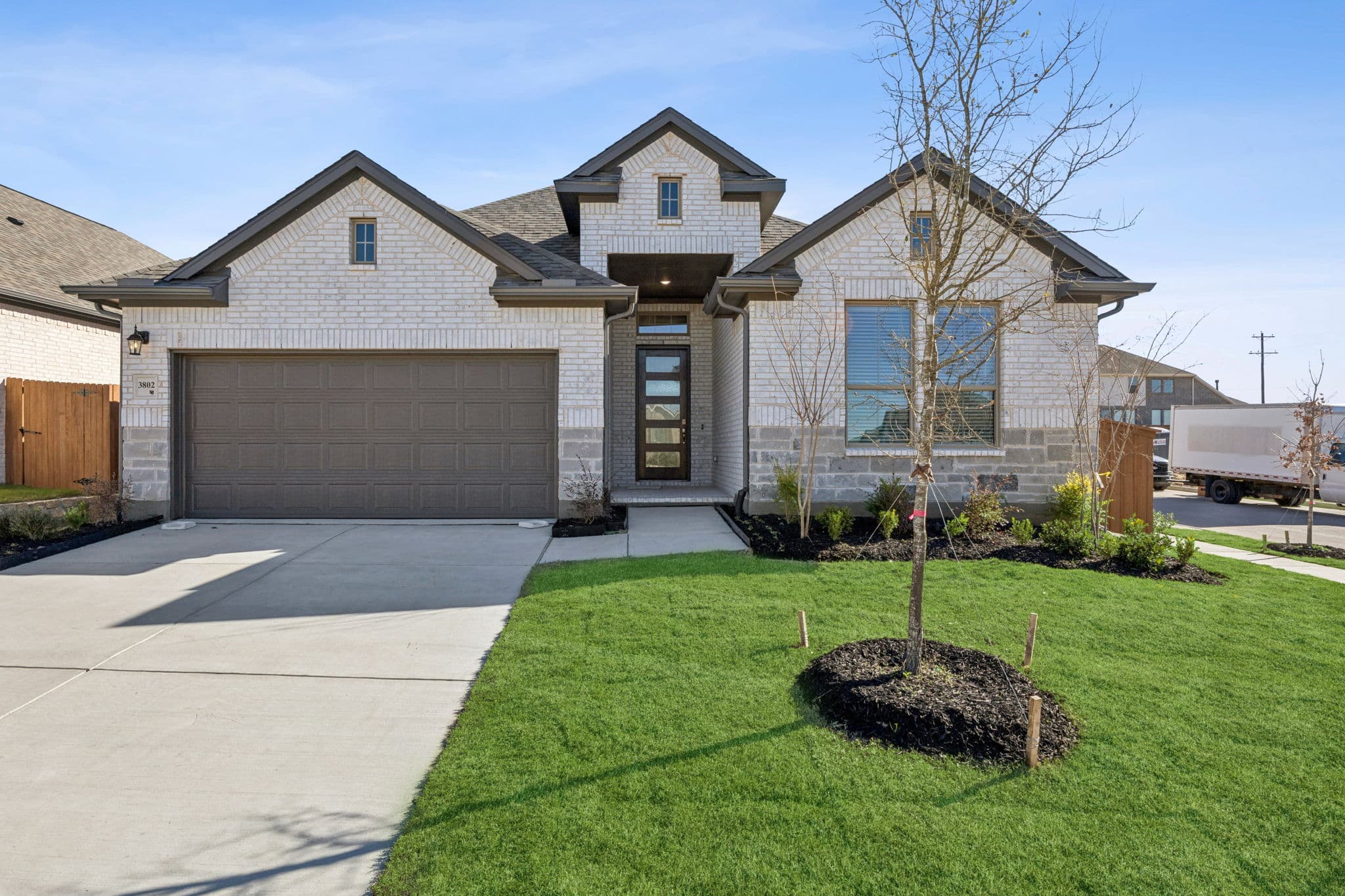 1-3802Belleview_001.jpg