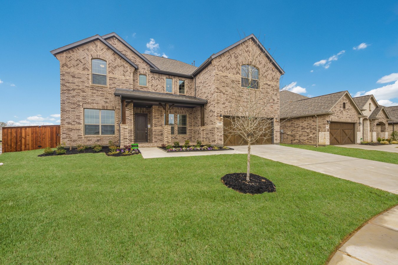 33_1001ChambersCreekDrive_001-1_mls-1.jpg
