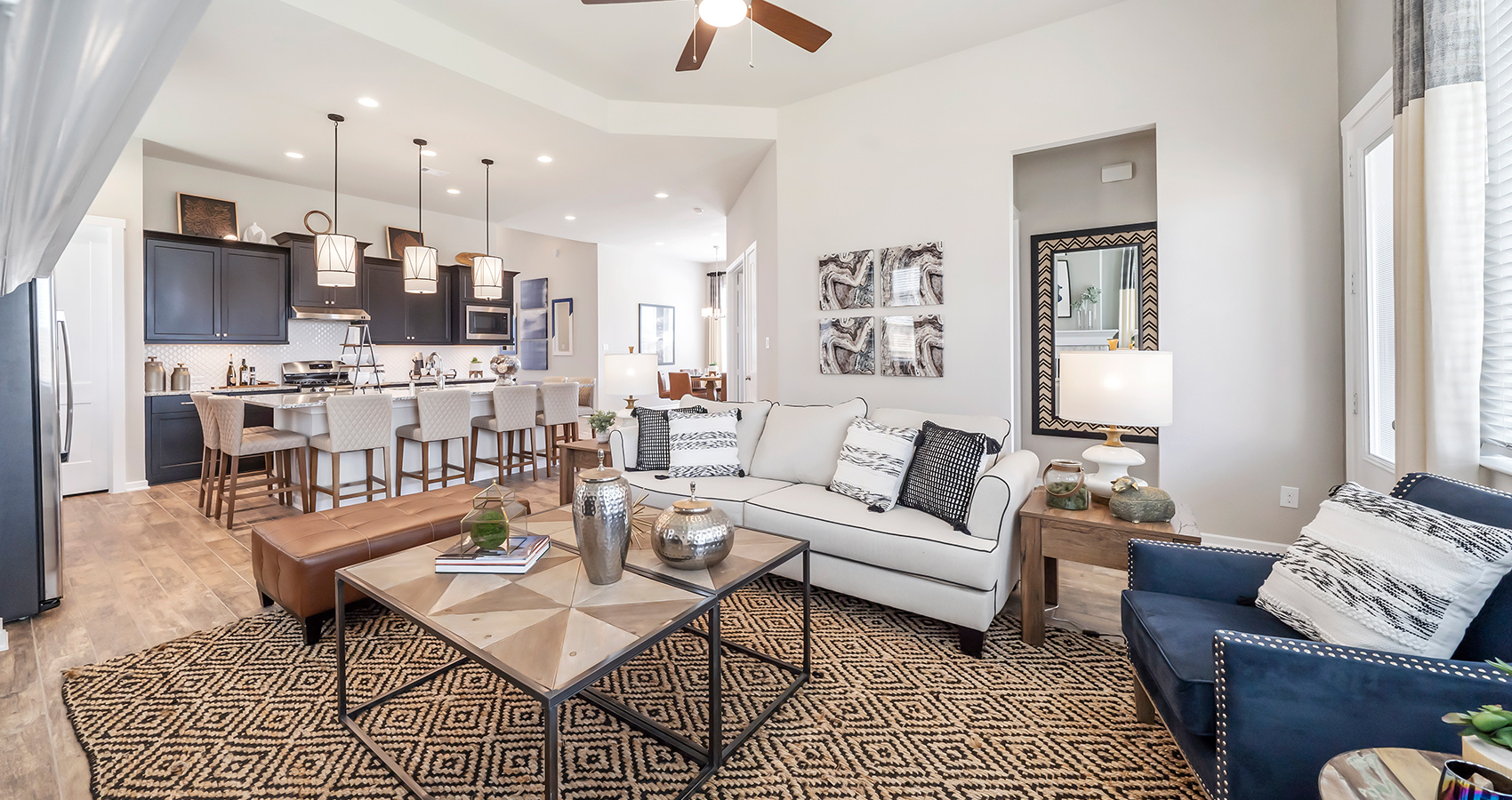 1-HOU-chesmarhomes-HILLCREST-modelhome-livingroom.jpg