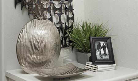 Seasons series 1 - Onyx-Mudroom-gray-silver