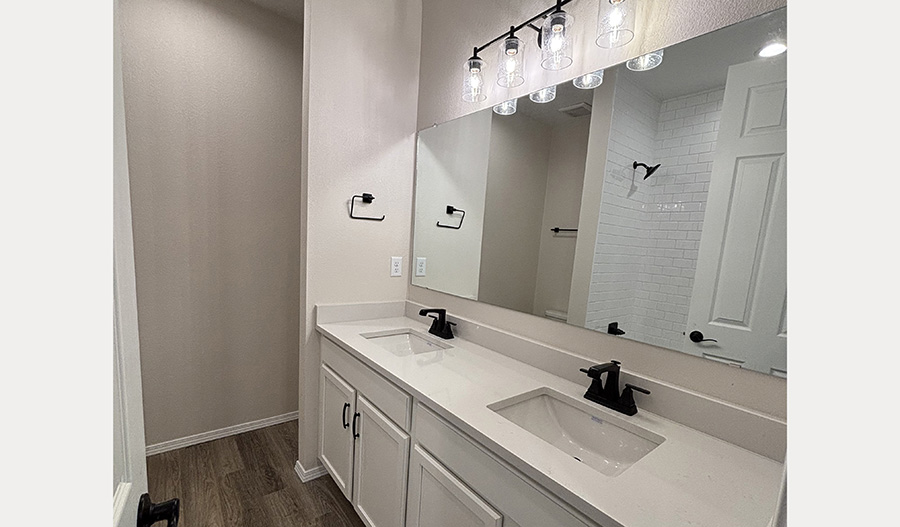 Bathroom of the Sapphire floor plan
