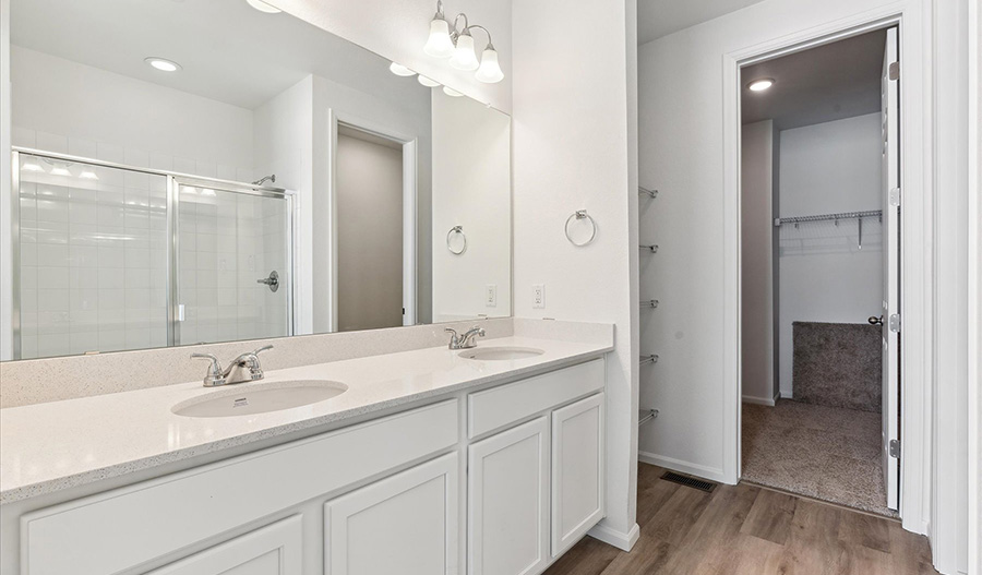 Bathroom of the Bronze floor plan