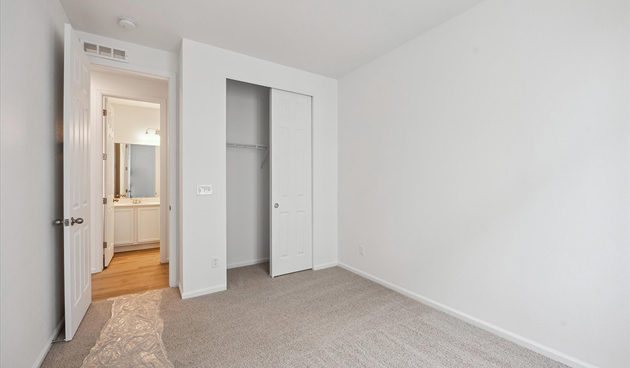Bedroom of the Alexandrite floor plan