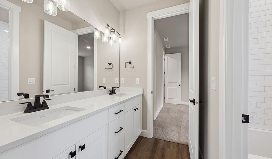 Bathroom of the Harmon floor plan
