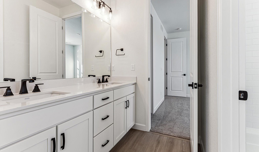 Bathroom of the Harmon floor plan