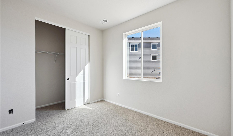 Bedroom of the Peridot floor plan