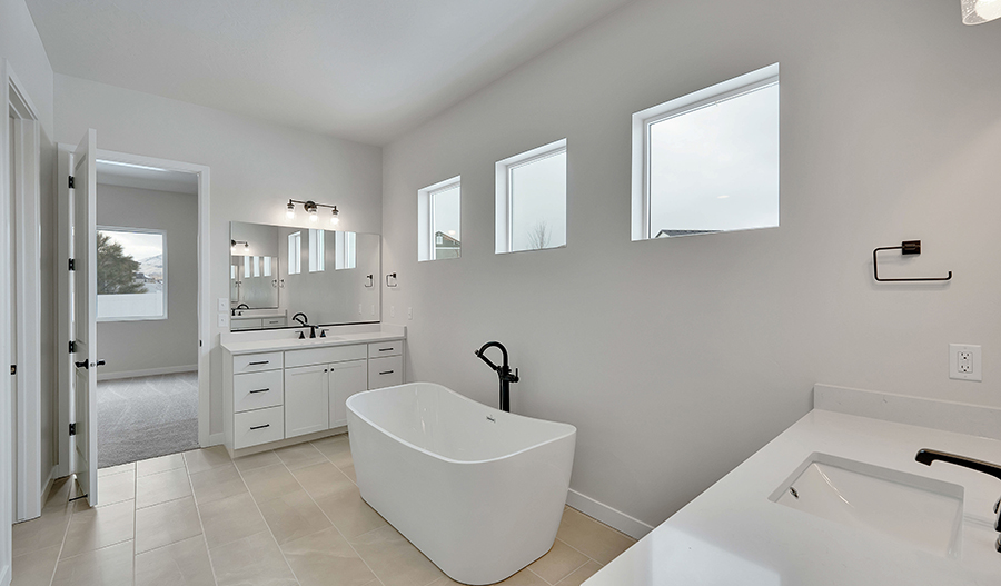 Bathroom of the Pinecrest floor plan