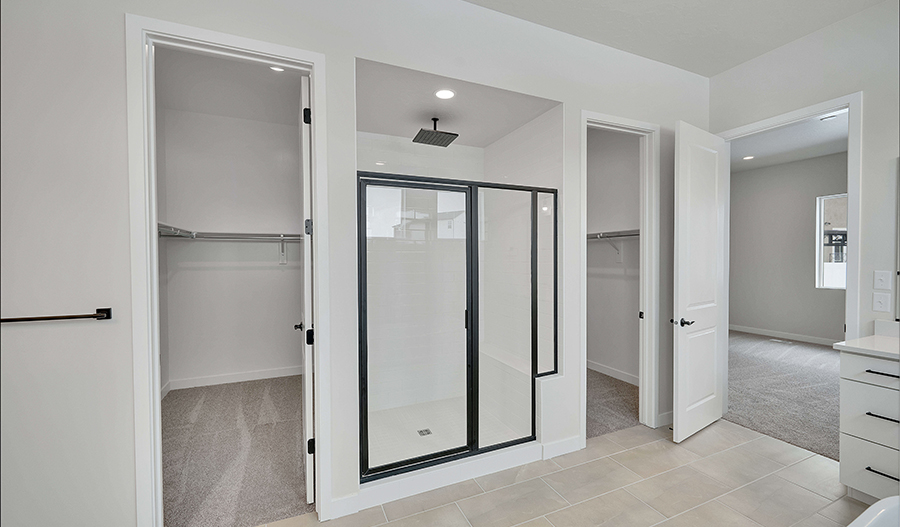 Bathroom of the Pinecrest floor plan
