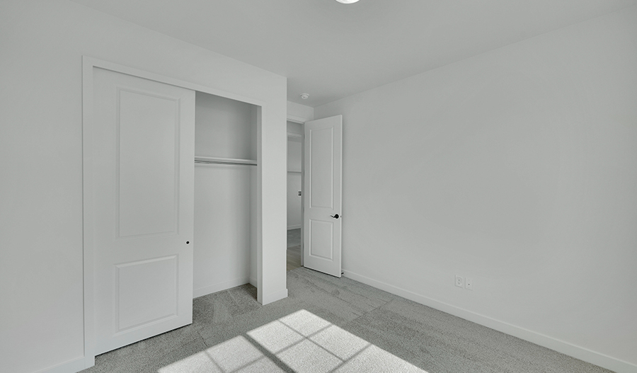 Bedroom of the Decker floor plan