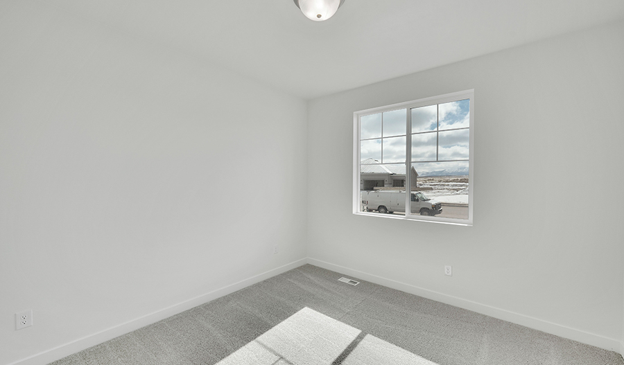 Bedroom of the Decker floor plan