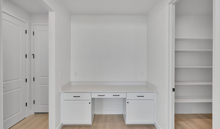 Desk of the Decker floor plan