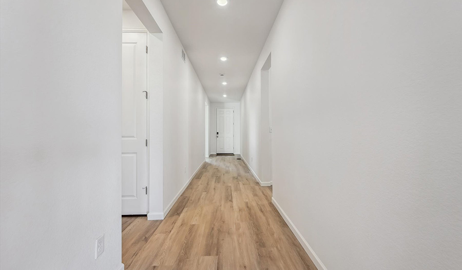 Hallway of the Agate floor plan