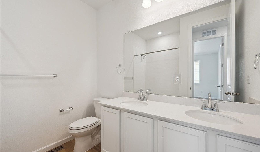 Bathroom of the Alexandrite floor plan