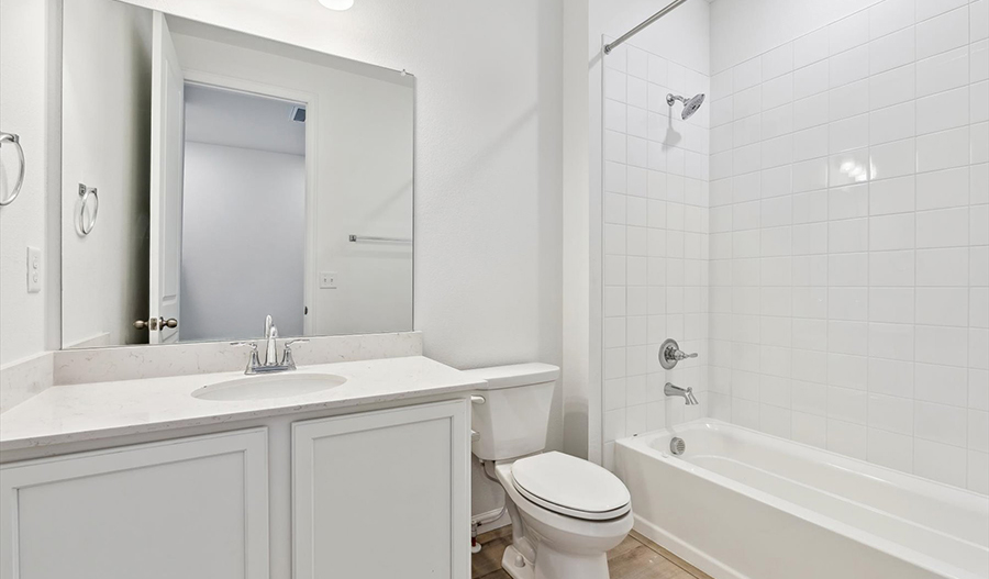 Bathroom of the Peridot floor plan