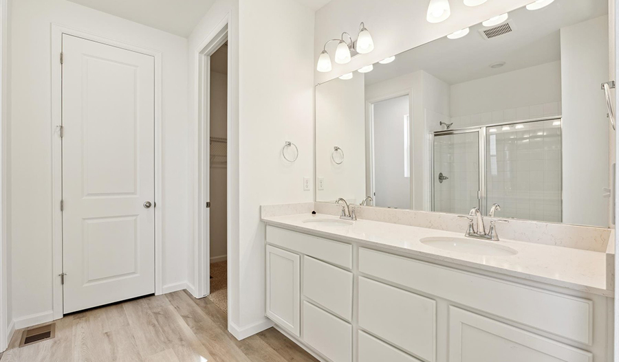 Bathroom of the Peridot floor plan