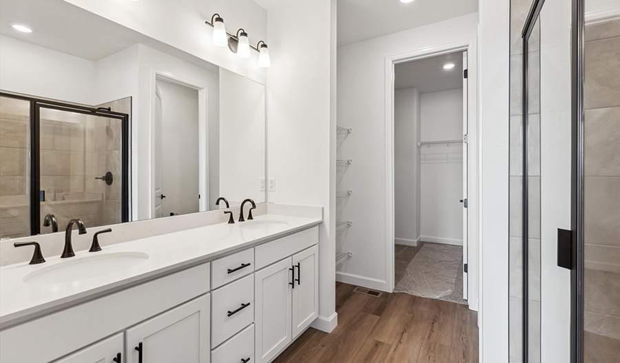 Bathroom of the Bronze floor plan