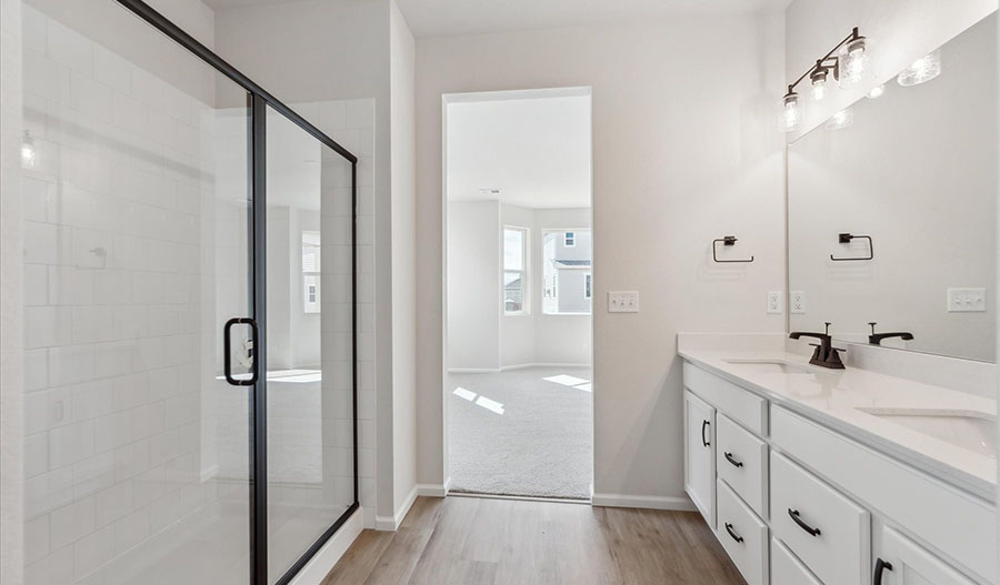 Bathroom of the Peridot floor plan