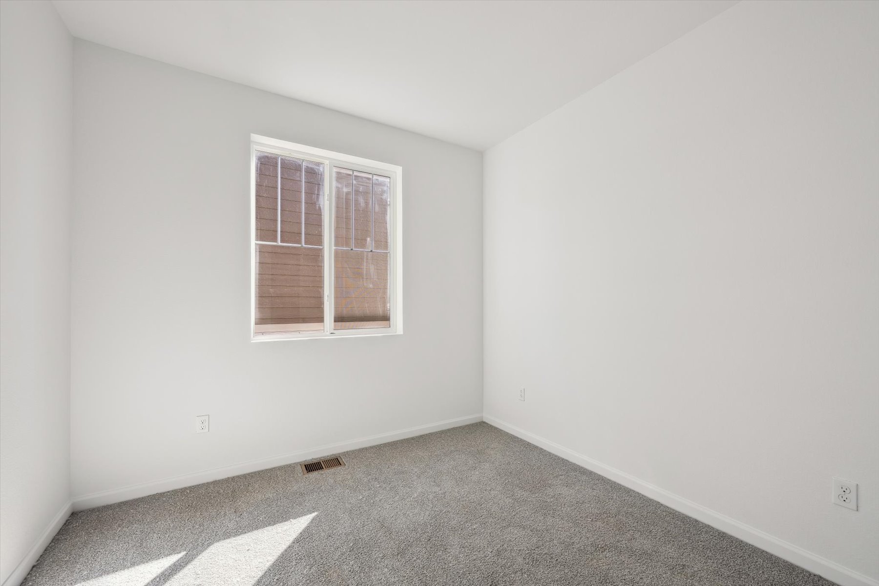 Bedroom of the Alexandrite floor plan