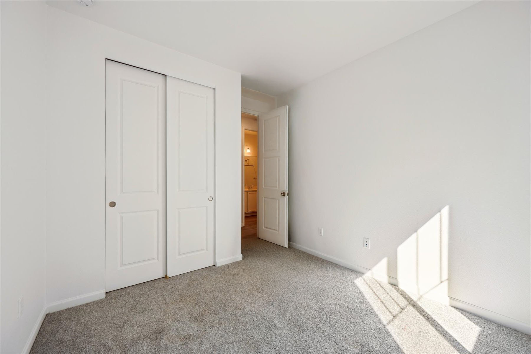 Bedroom of the Alexandrite floor plan