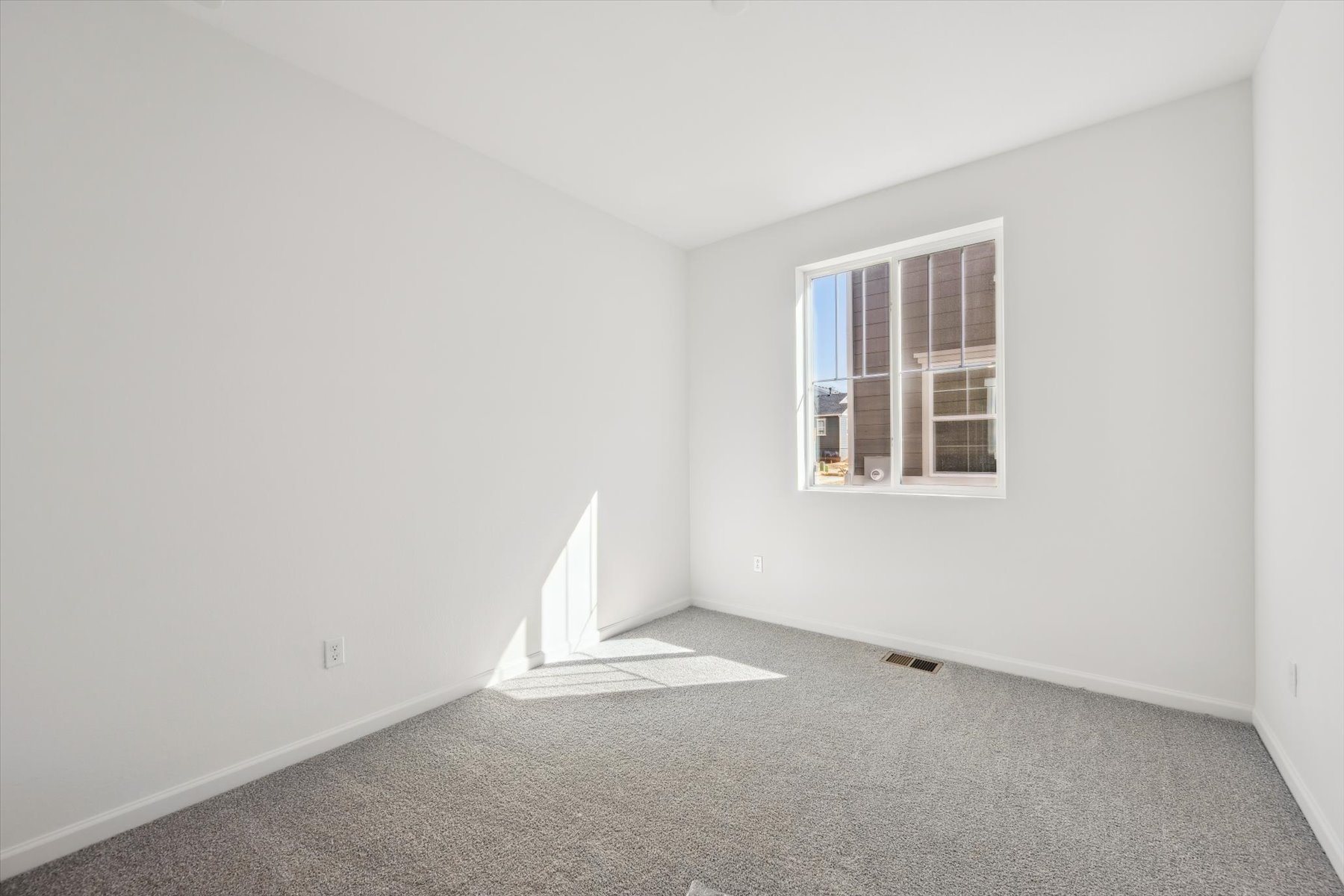 Bedroom of the Alexandrite floor plan