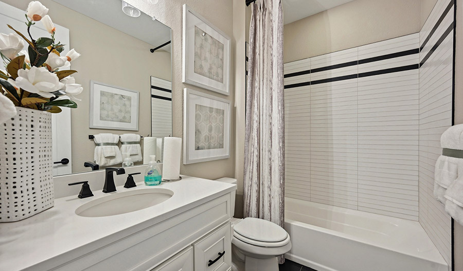 Bathroom of the Farmington floor plan