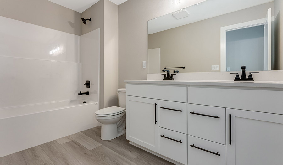 Bathroom of the Layla floor plan
