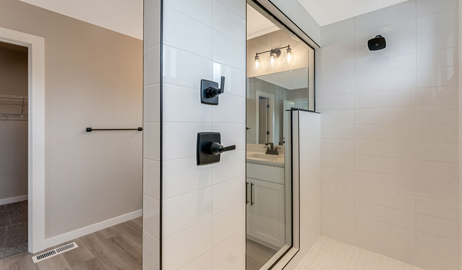 Bathroom of the Layla floor plan