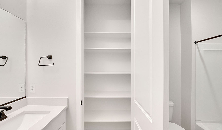 Bathroom of the Decker floor plan