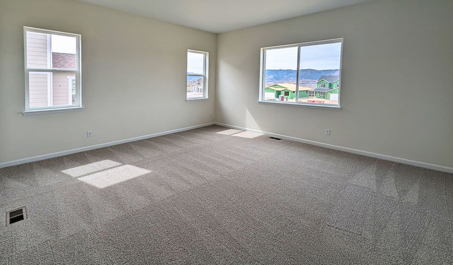 Bedroom of the Decker floor plan