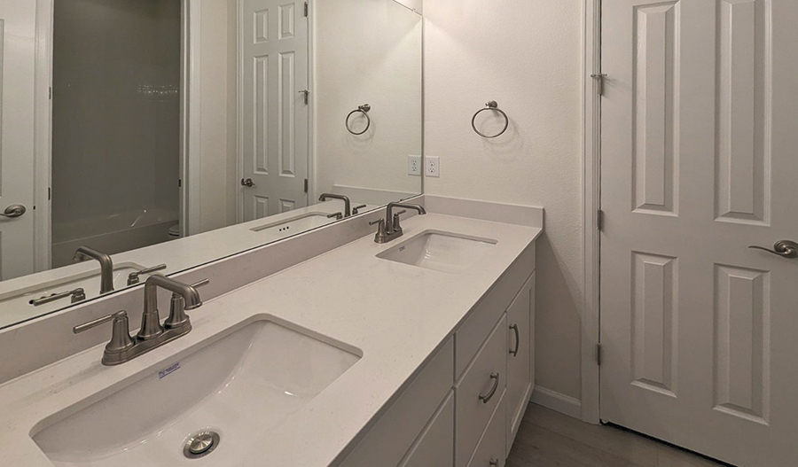 Bathroom of the Decker floor plan