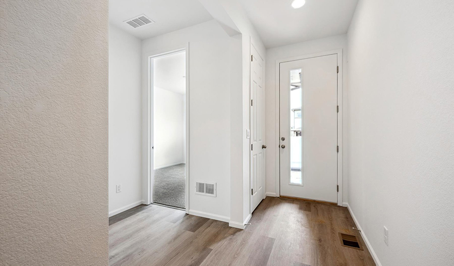 Entry of the AmethystDuo floor plan
