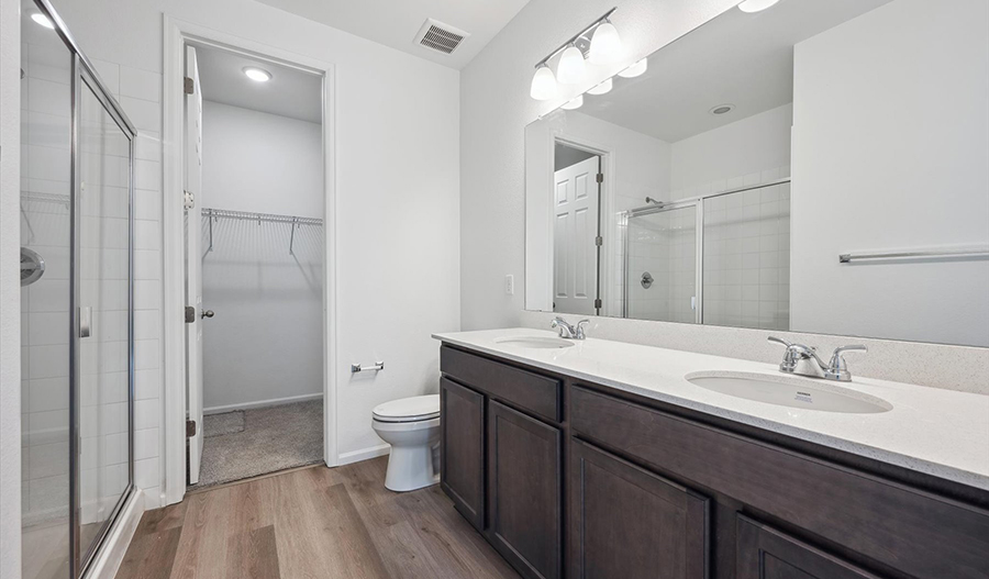 Bathroom of the AmethystDuo floor plan