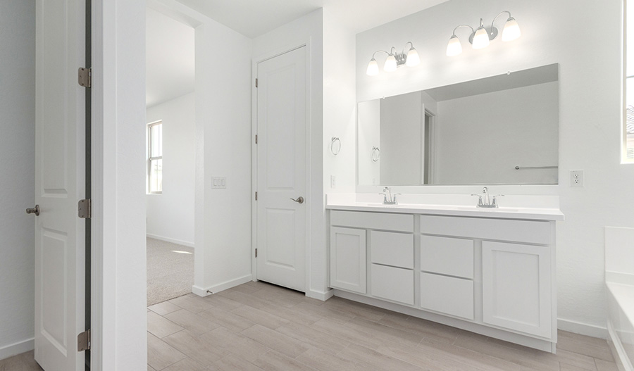 Bathroom of the Slate floor plan