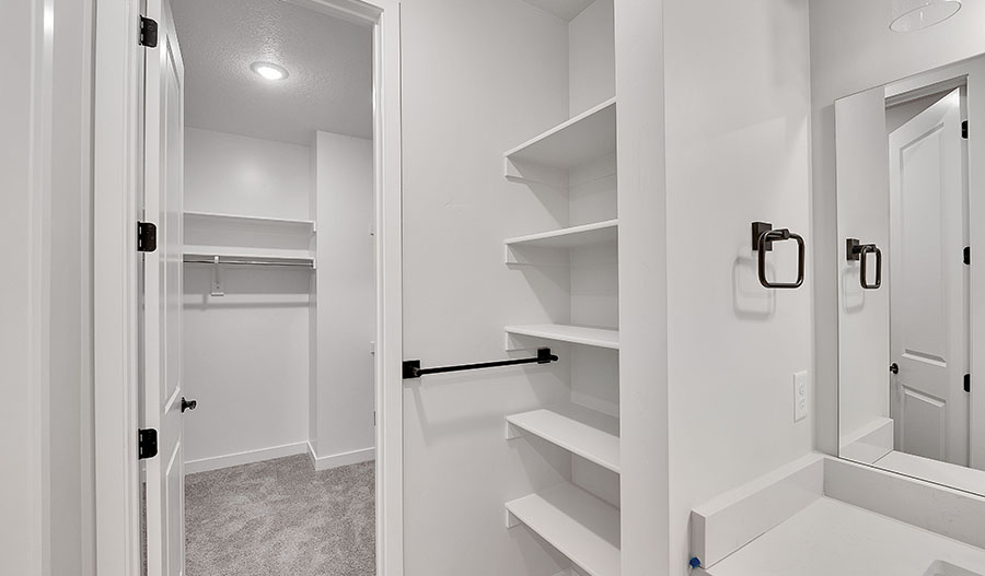 Bathroom of the Bronze floor plan