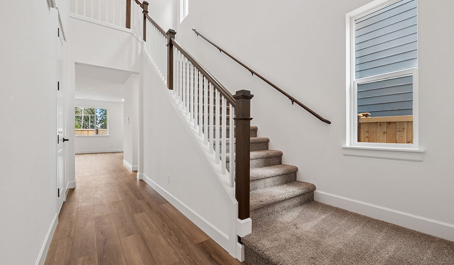 Stairway of the Laurel floor plan