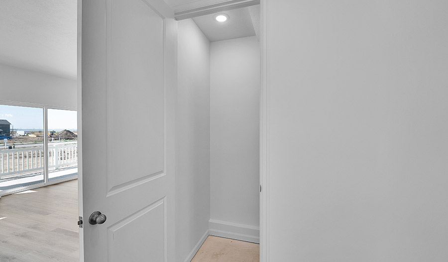 Hallway of the Twain floor plan