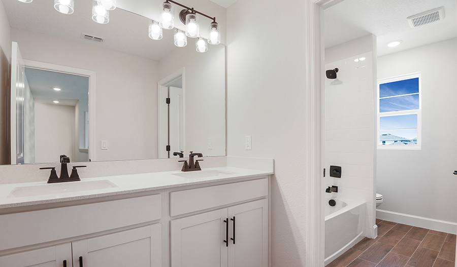Bathroom of the Lynwood floor plan